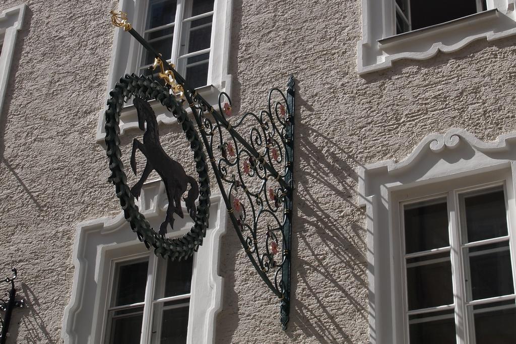 Hotel Schwarzes Roessl Salzburg Eksteriør billede